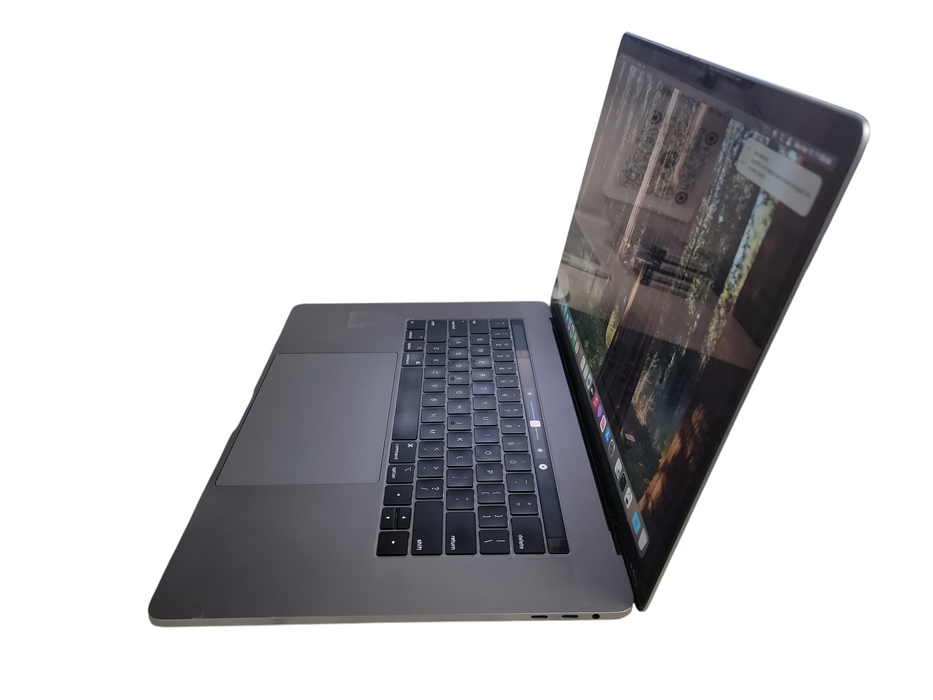 Apple Macbook pro 2018 15" 6-Core i7-8750H @ 2.2GHz 16GB DDR4 250GB SSD GPU (