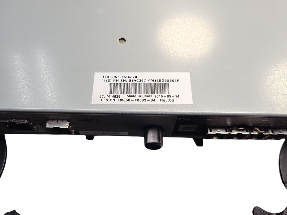 IBM Storwize V5000 24x 2.5" w/ 2x 01AC370 Storwize Node Canister  _
