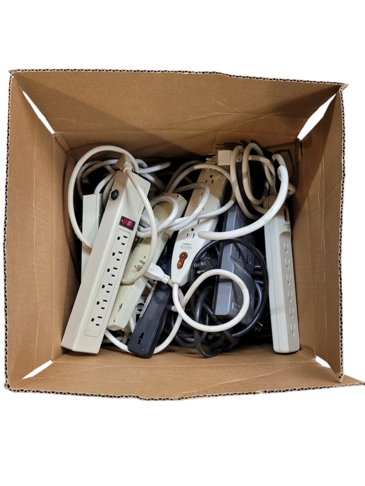 Lot of 25x 6 Outlets &  Power Strips / Bars / Extension Cords- Assorted Brands Q