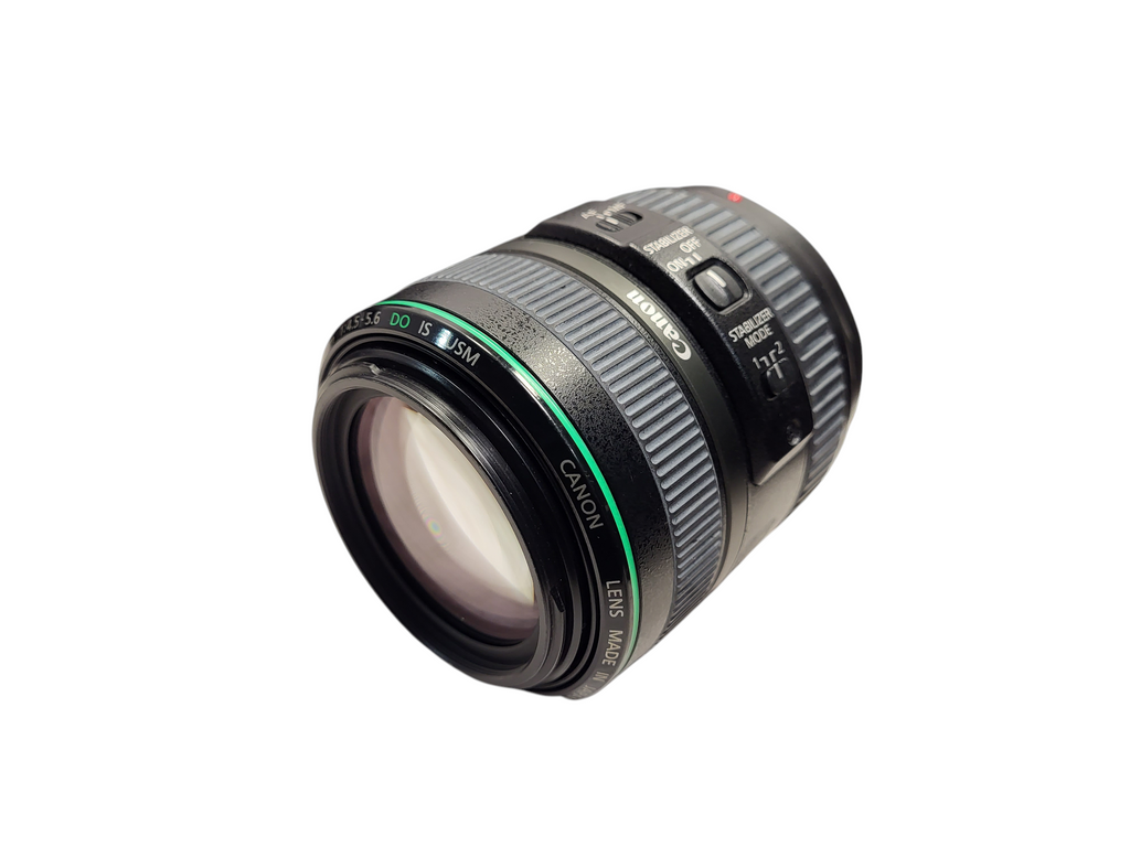CANON ZOOM LENS EF 70-300MM 1:4.5-5.6 DO IS USM CAMERA LENS