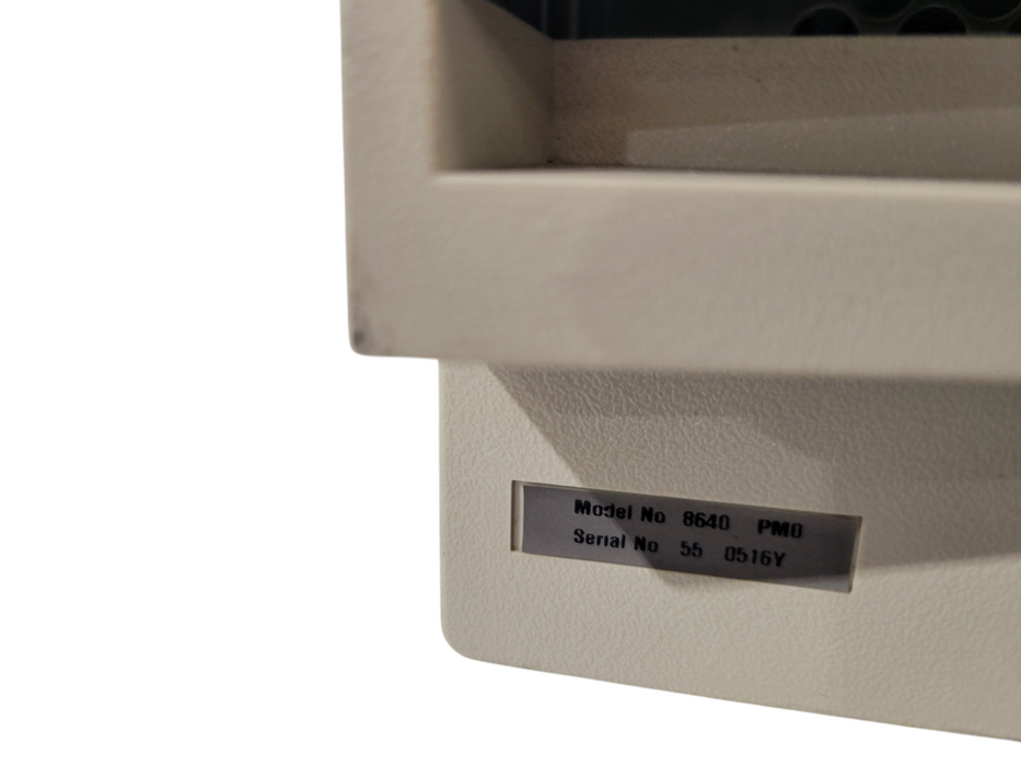 IBM PC Server 330 - 2x CPU 1GB RAM NO HDD RAID CONTROLER 224W PSU %