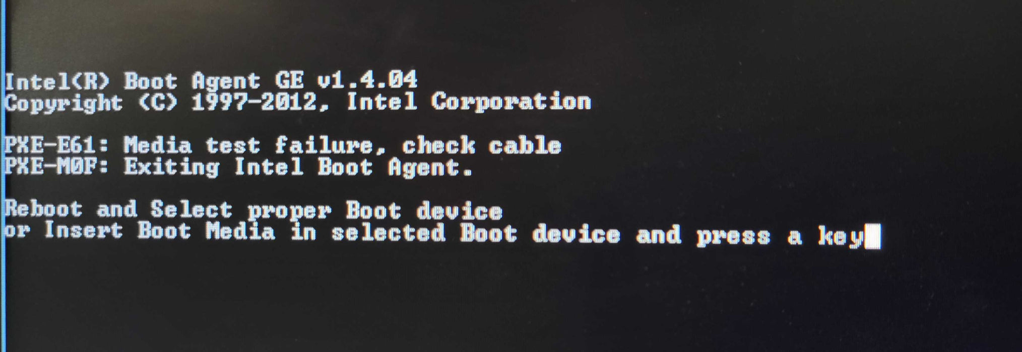 CheckPoint QL-20 Security Gateway Appliance Firewall, No HDD, READ _
