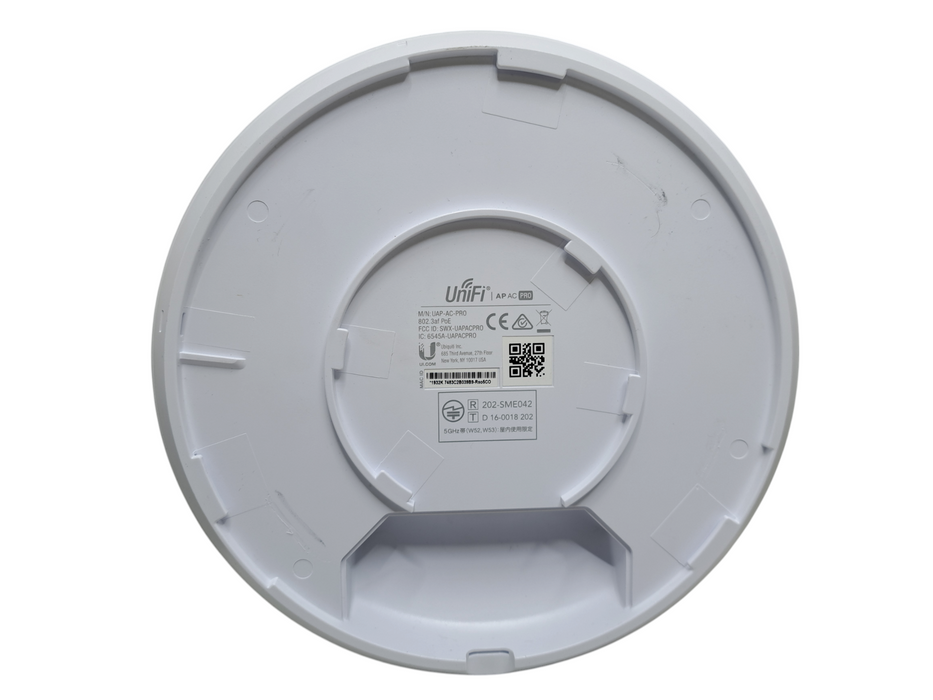 Ubiquiti Networks UAP-AC-PRO 1300Mbps Wireless Access Point Q)