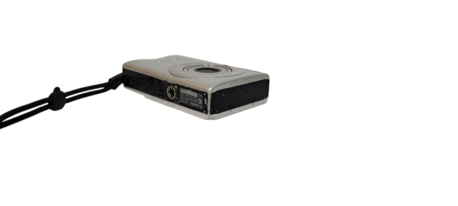 Canon Powershot SD1100 IS- 8.0MP Camera