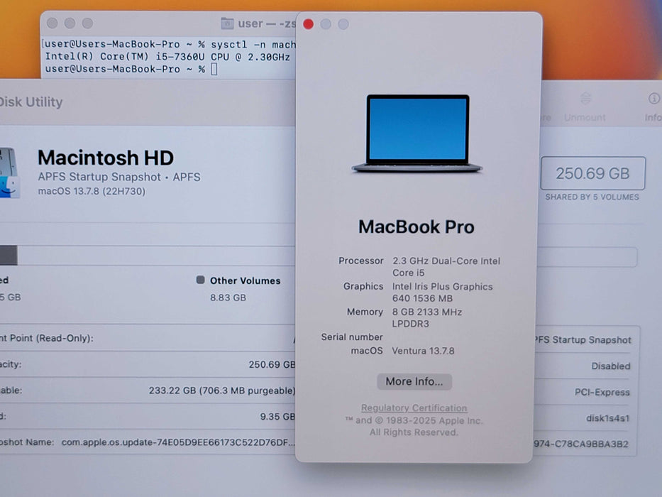 Apple Macbook Pro 2017 13" 2-Core i5-7360U @ 2.3GHz 8GB DDR3 250GB SSD