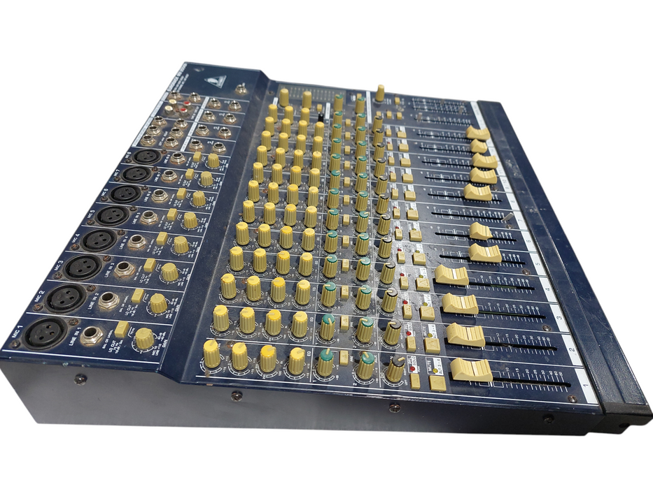 Behringer Eurorack MX 2004A =