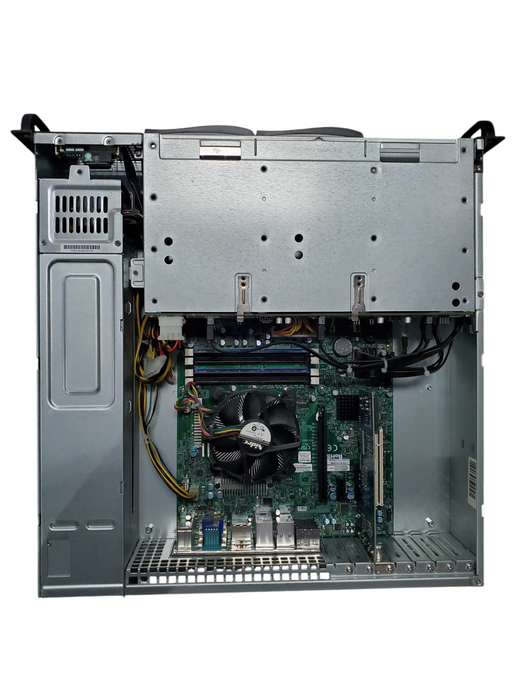 Supermicro CSE-825M C7Q67 I7-3770@3.4GHz 8GB ram NO HDD