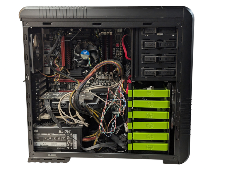 Custom PC ROG Maximus IV EXTREME Intel Core i7-2600K 8GB RAM 500GB SSD  -