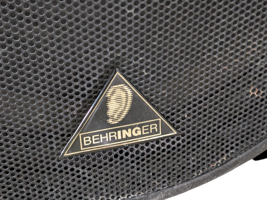 Pair of BEHRINGER EuroLIVE B215A 2-WAY 400-WATT Powered Loudspeaker  -