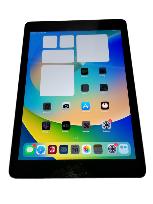 Apple iPad 5th Gen 32GB (A1822) - READ Δ