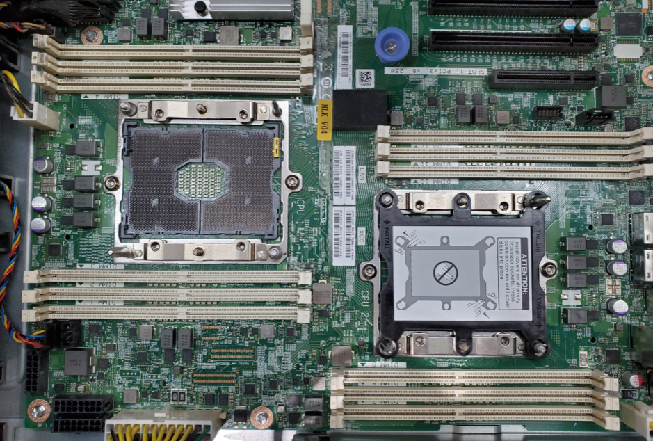 Lenovo ThinkSystem ST550 Barebones - No CPU/RAM/PSU/HDD *READ*