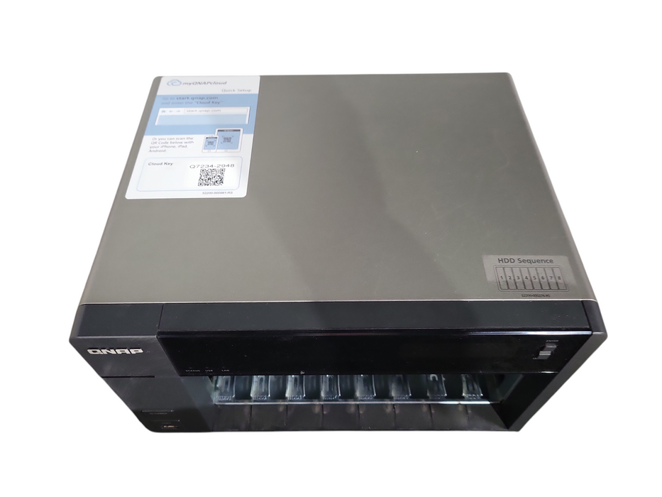 QNAP TS-853 Pro 8 BAY NO HDD/CADDIES READ !