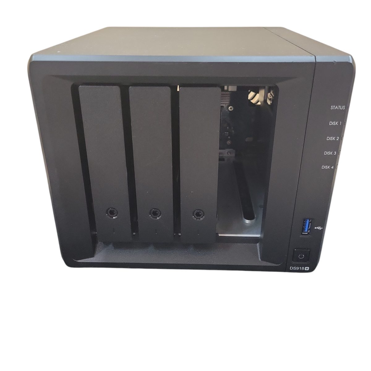 Synology DS918+ 4ベイ NAS Synology DiskStation DS918+ 4-Bay NAS, 4GB DDR3, 3x 3TB ! — retail.era