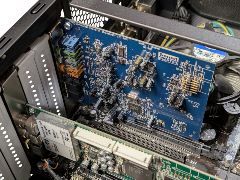 Fractal Design NODE 605 Home Theatre PC Intel Core i7-4770S 8GB RAM 1TB SSD -