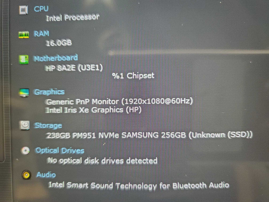HP Envy 17t-CR0000 TOUCH 17.3" Core i7-1260P 16GB RAM 256GB NVME