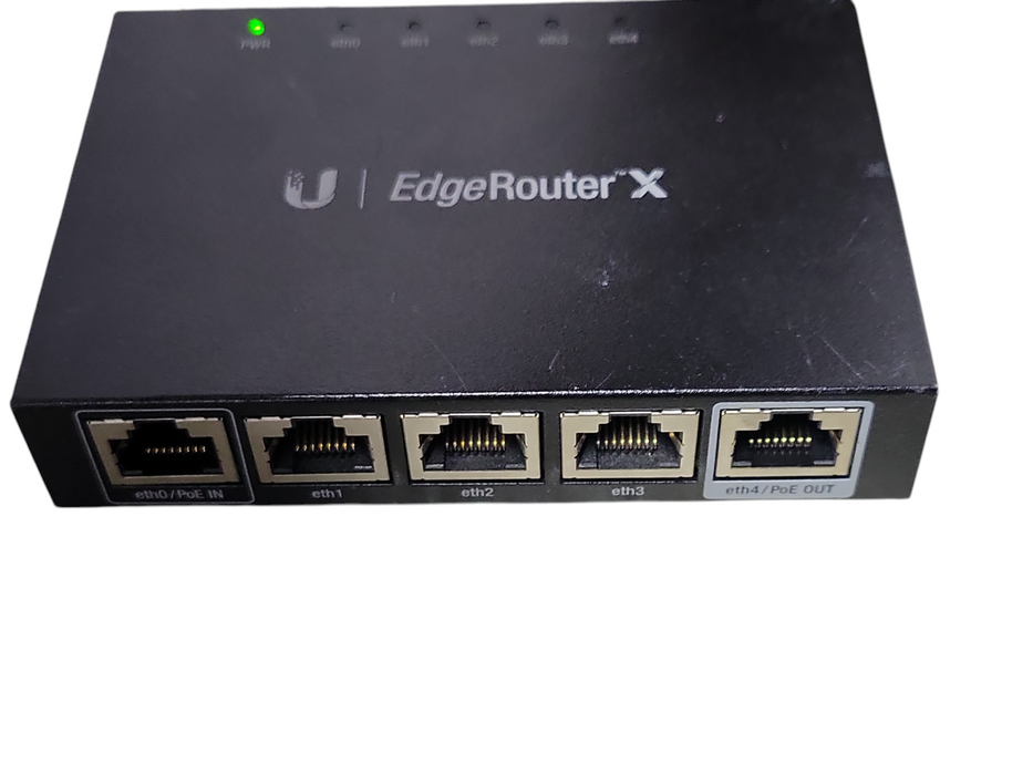 Ubiquiti Networks ER-X EdgeRouter X 5-Port Gigabit Wired Router Q_