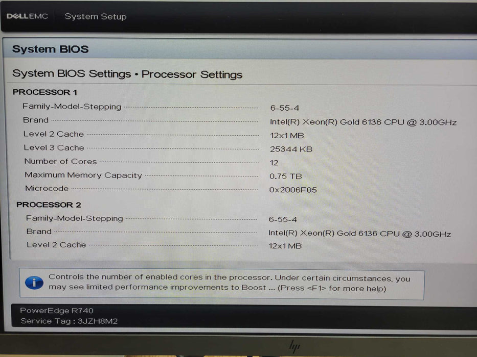 Dell R740 2U 8x 2.5", 2x Xeon Gold 6136 @ 3.00GHz, 32GB DDR4, H330 !