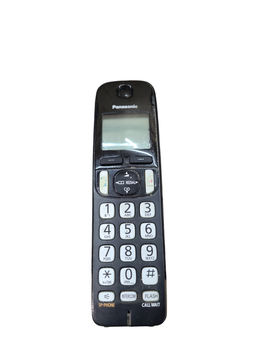 Panasonic KX-TGD220C Phone Base W/ 2 KX-TGDA20C Handsets & PNLC1056 Charger