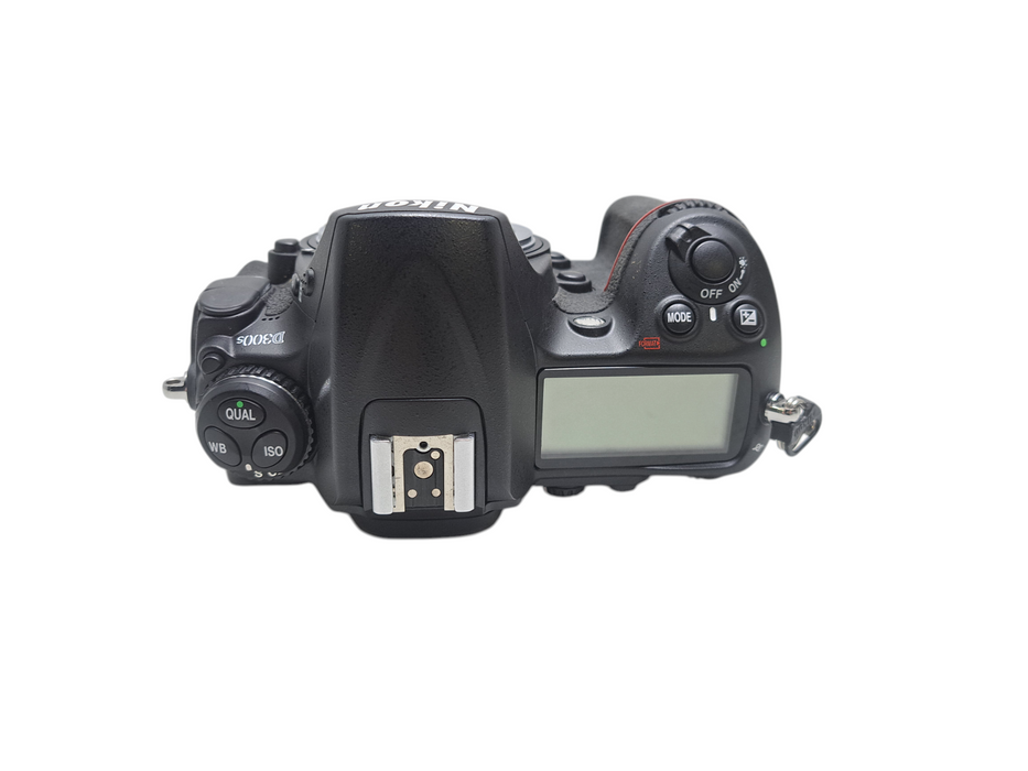 Nikon D300S 12.3MP Digital SLR Camera Black Body Only *READ* )