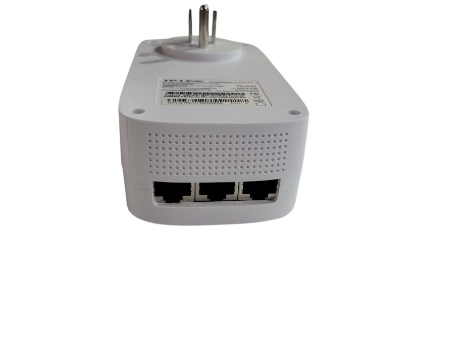 Single TP-LINK AV1200 3-Port Gigabit Passthrough Powerline TL-PA8030P