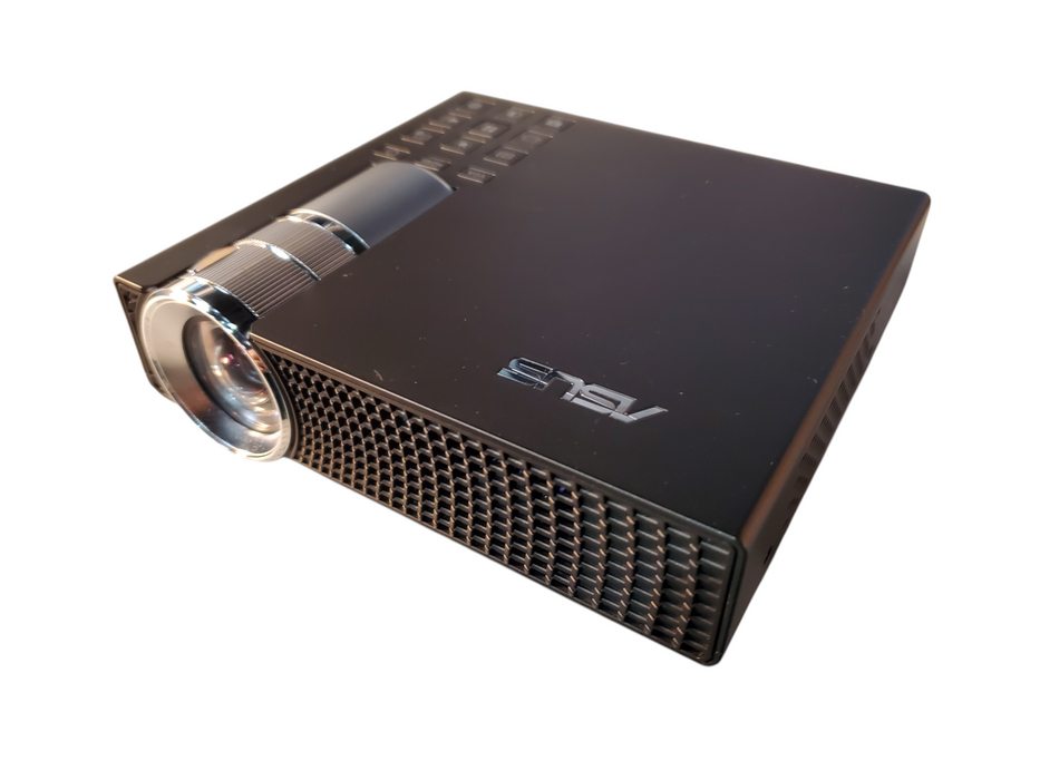 ASUS P2E Portable LED Projector