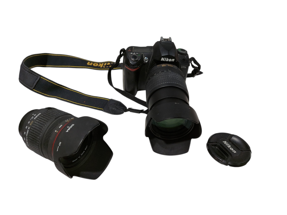 Nikon Digital Camera D70s & 2 Lens Nikon HB-32 Sigma Zoom 18-200MM  =