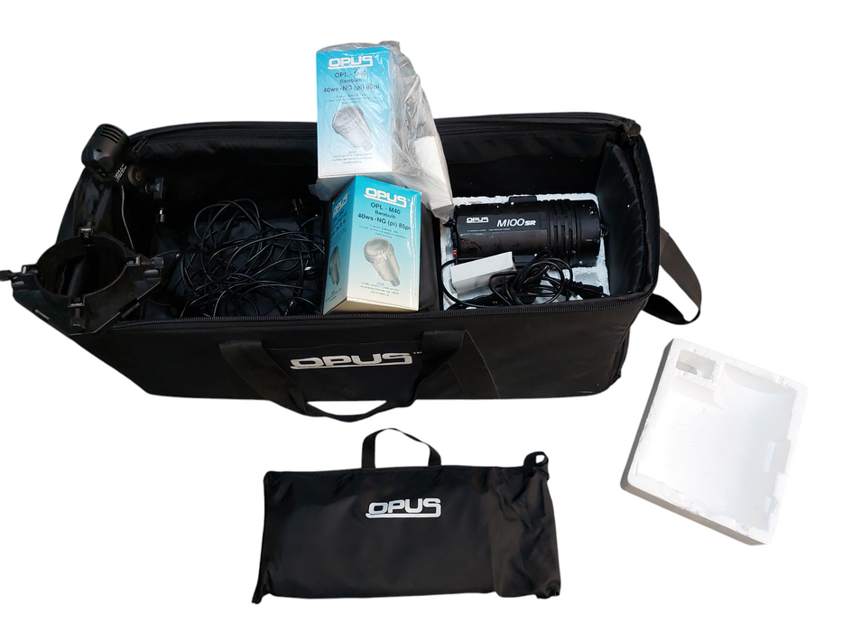 OPUS M100SR Professional Lighting kit with bag  =