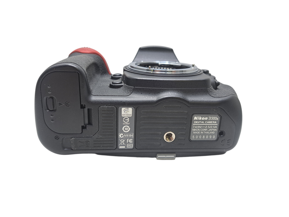Nikon D300S 12.3MP Digital SLR Camera Black Body Only *READ* )