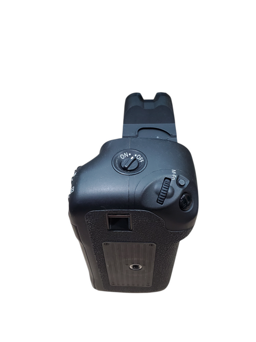 Canon Battery Grip BG-E7 *READ*