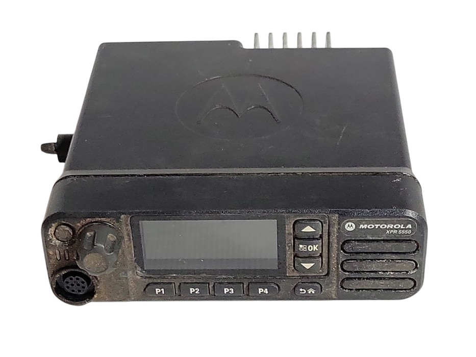 Motorola XPR5550 AAM28QNN9KA1AN mobile radio, READ Q_