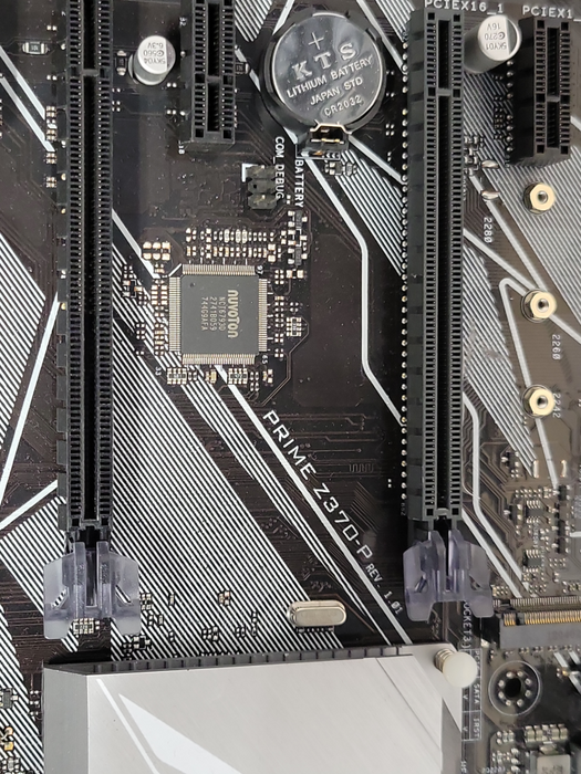 ASUS Prime Z370-P LGA1151 Motherboard w/ Core I7-8700 @3.20GHz, 4GB DDR4 )
