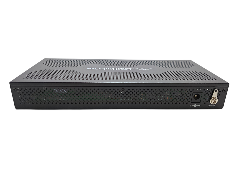 Ubiquiti ERLite-3 EdgeRouter Lite 3-Port Gigabit Fanless Router  )