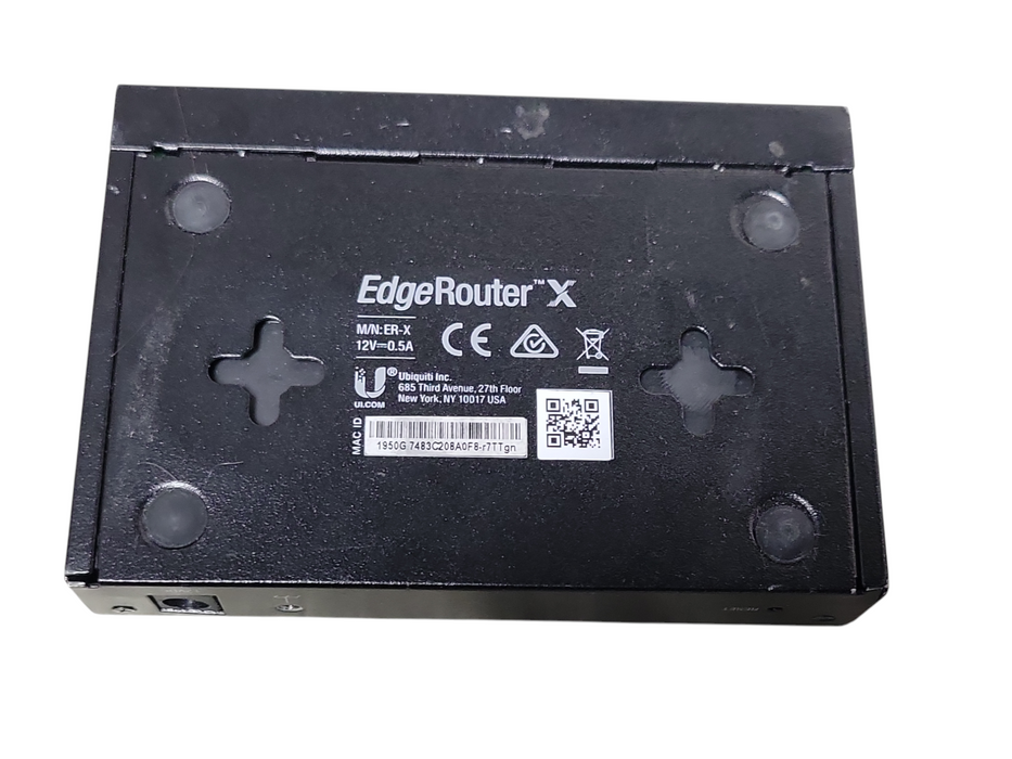 Ubiquiti Networks ER-X EdgeRouter X 5-Port Gigabit Wired Router Q_