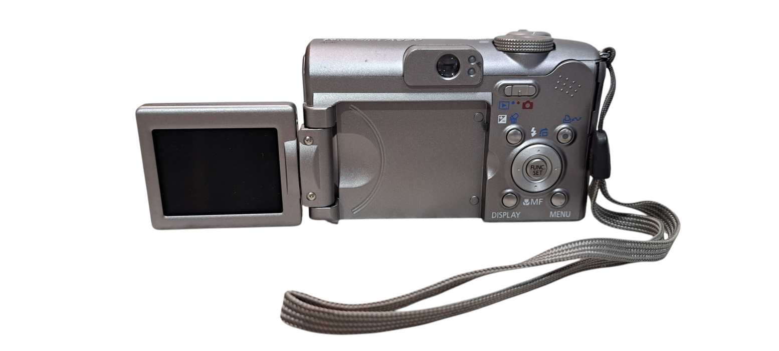 Silver CANON PowerShot A620 Digital Camera 7.1 MP 4x Zoom