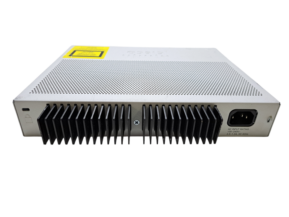 Cisco WS-C2960L-8PS-LL | 8-Port Gigabit PoE+ 2x SFP Silent Managed Switch