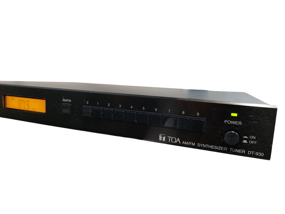 Toa AM/FM Synthesiser Tuner Model: DT-930 =