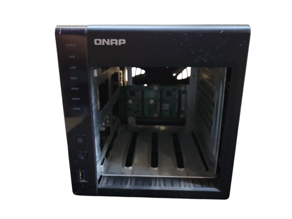 QNAP TS-451+ 4-Bay NAS READ !