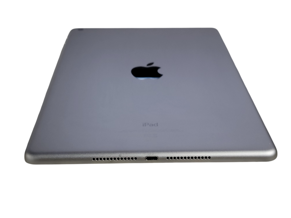 Apple iPad 5th Gen - 32GB - Space Gray [A1822] (