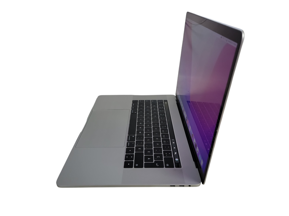 Apple Macbook Pro 2017 15" 4-Core i7-7820HQ @2.9GHz 16GB DDR3 500GB SSD GPU (