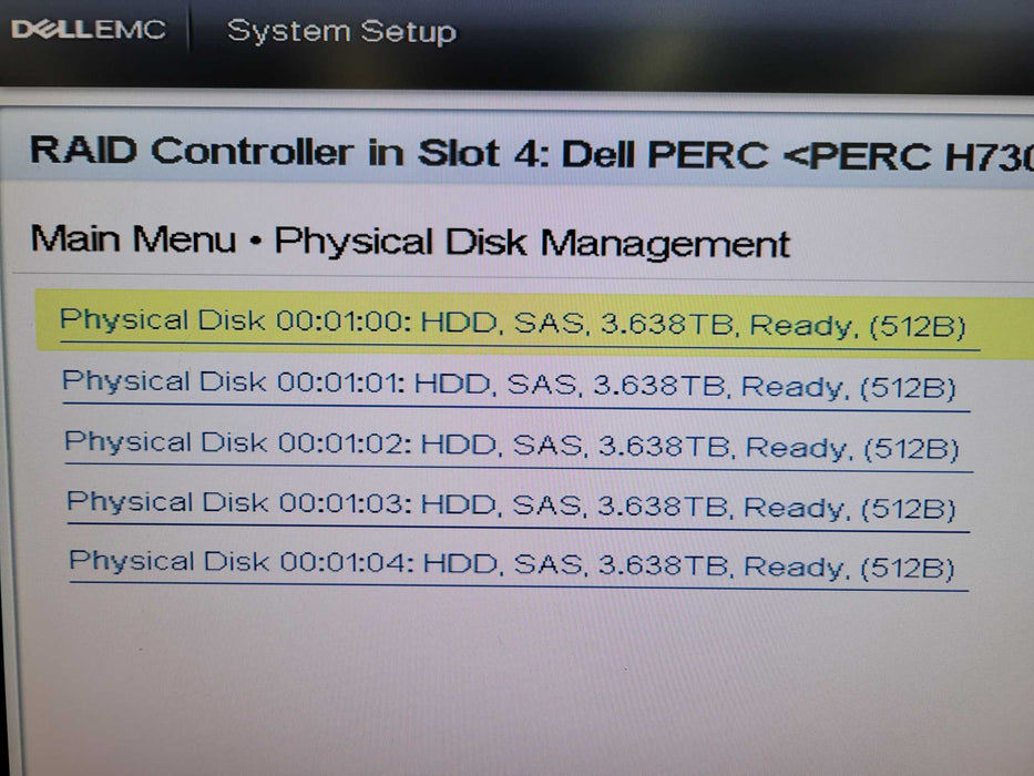 Dell PowerEdge T440 - Xeon Bronze 3104 32GB DDR4 5x4TB HDD PERC H730P 2x495 %