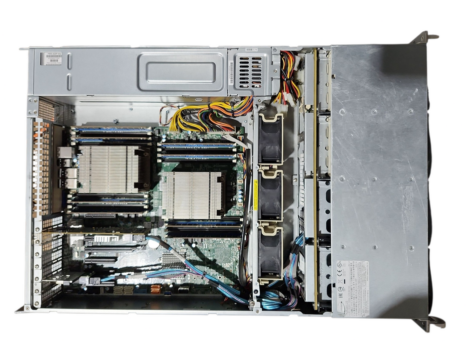 Supermicro X10DRH-C/i, 2x Xeon E5-2620v4, 128GB DDR4, AVAGO 3108 MegaRAID