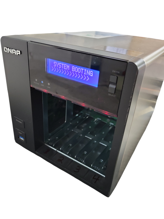 QNAP TS-453 PRO-8G 4 BAY NETWORK ATTACHED STORAGE READ !
