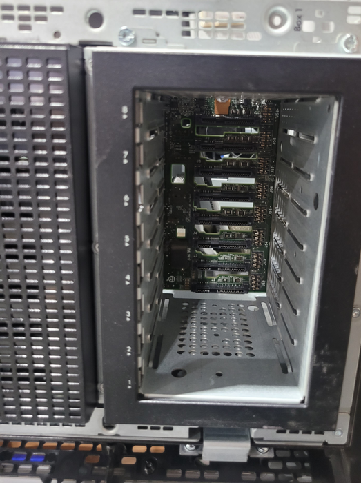 HP ProLiant ML360p Gen8 | 2x Xeon E5-2620 @2.00GHz 24GB DDR3| NO HDD