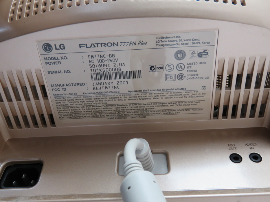 LG Flatron 777 n Plus 16 inch CRT Monitor 777FN Plus FM77NC-BB _