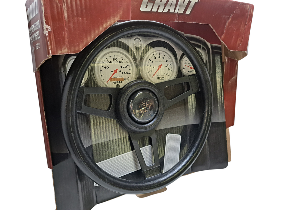 Grant Model 870 Challenger Series Replacement Steering Wheel, 13-3/4" Q