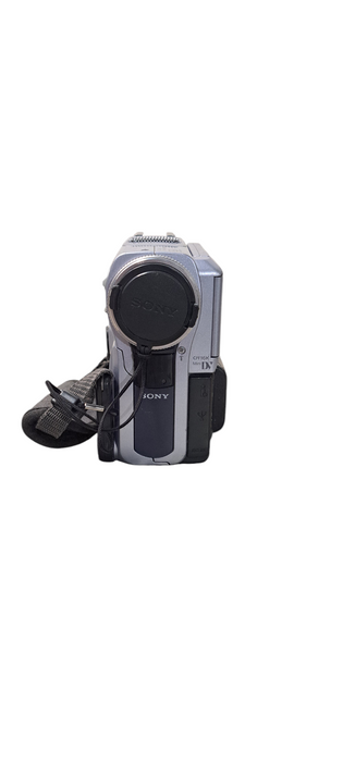 SONY DCR-PC9 MiniDV Digital Video Camera Recorder