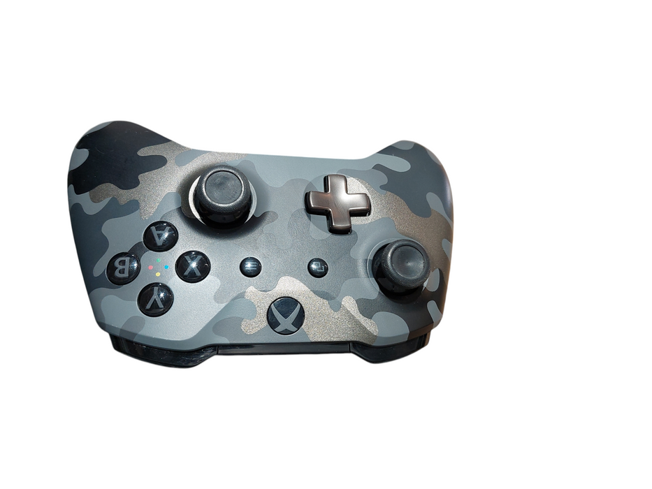Xbox One Controller Model: 1708 Silver Camo  =