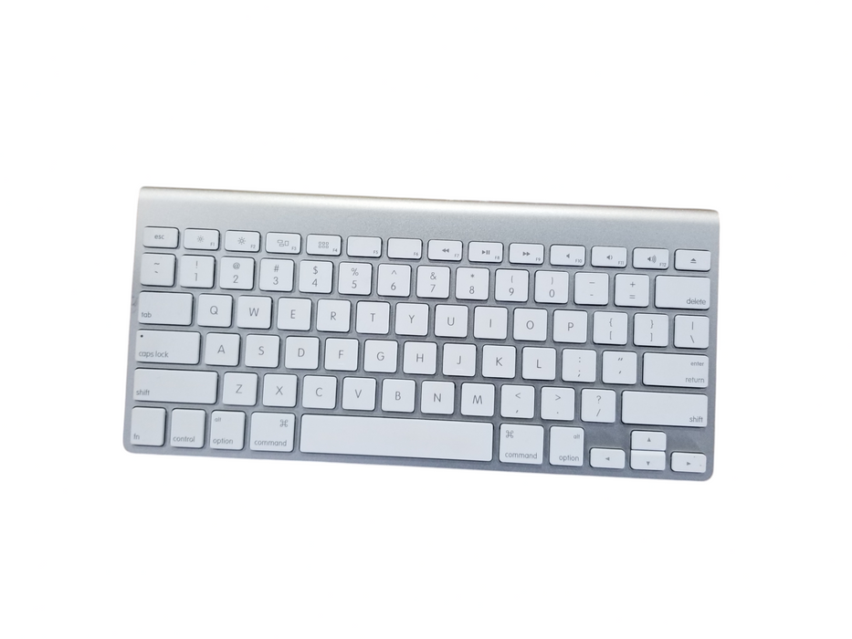 Apple A1314 Wireless Keyboard with Bluetooth  Q