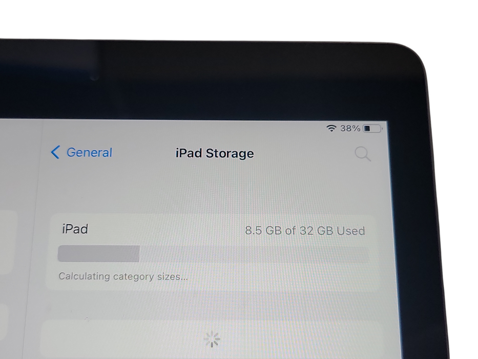 Apple iPad 5th Gen - 32GB - Space Gray [A1822] (