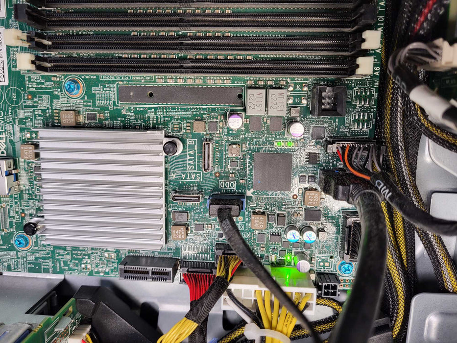Dell PowerEdge T440 Xeon Bronze 3104 2x PSU No RAM/HDD/RAID READ $